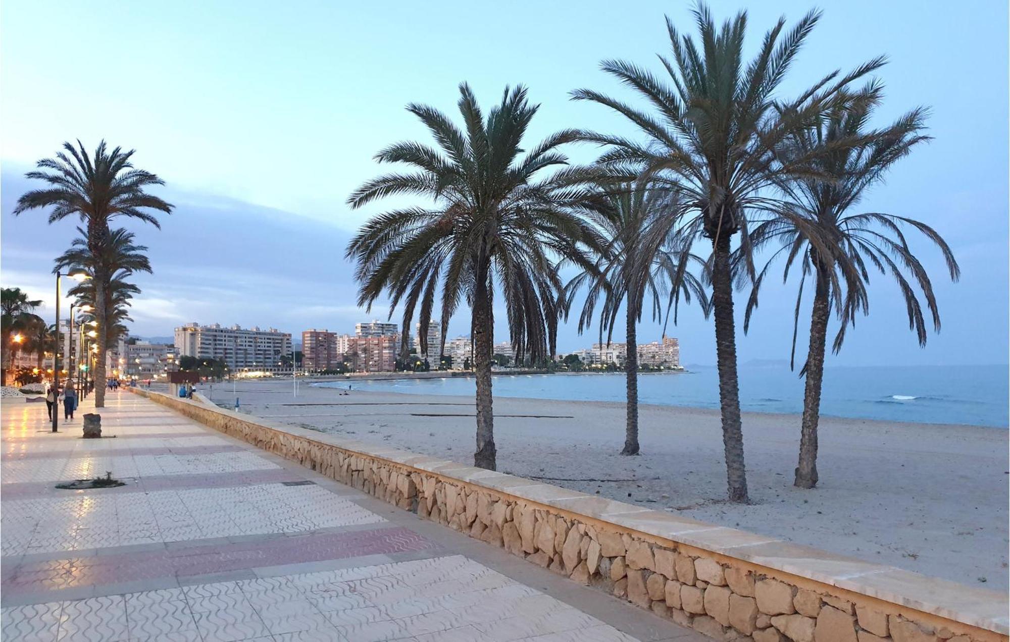 2 Bedroom Cozy Apartment In El Campello Exterior foto
